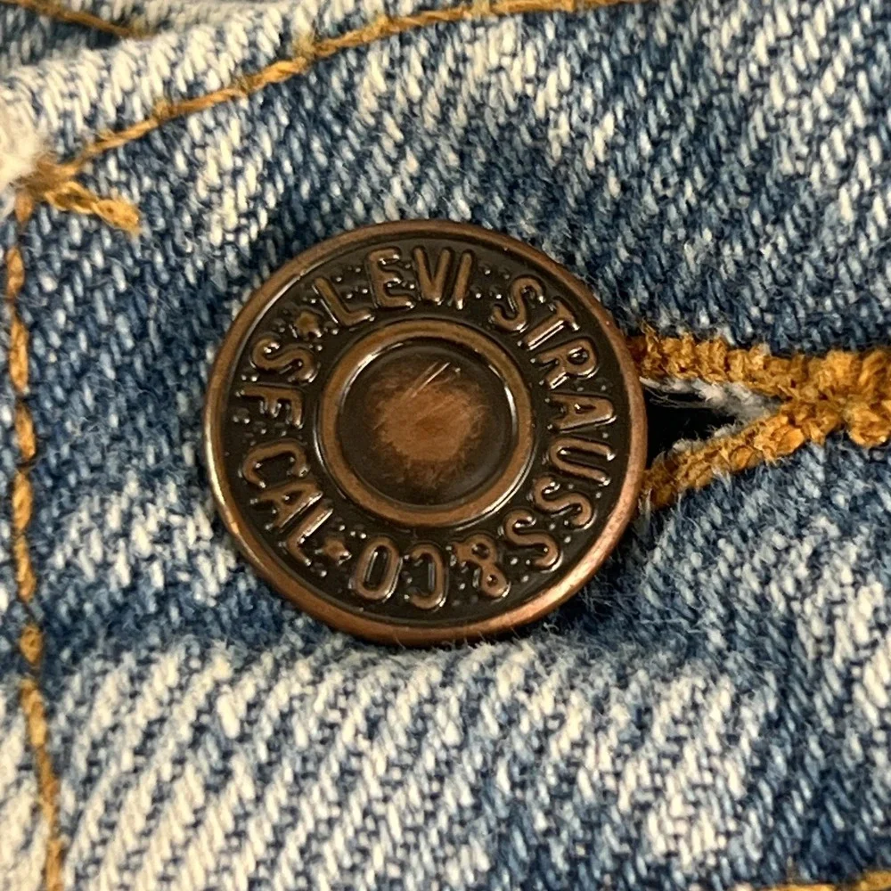 Vintage Levis Jeans Mens 38x29 Light Blue Wash Relaxed Straight Denim USA